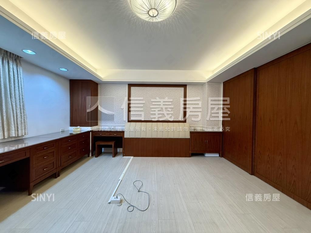 忠孝杭南華山捷運大四房Ｂ房屋室內格局與周邊環境