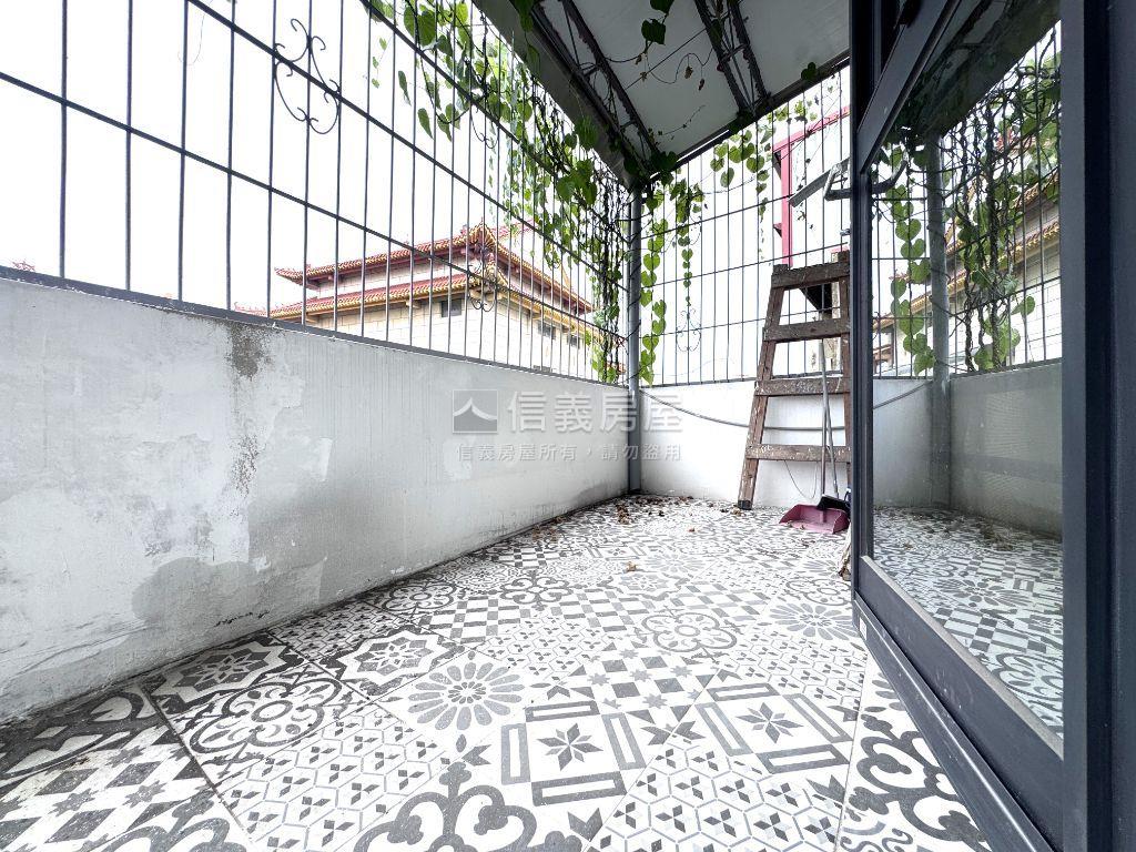 併排停車面寬質感美透房屋室內格局與周邊環境