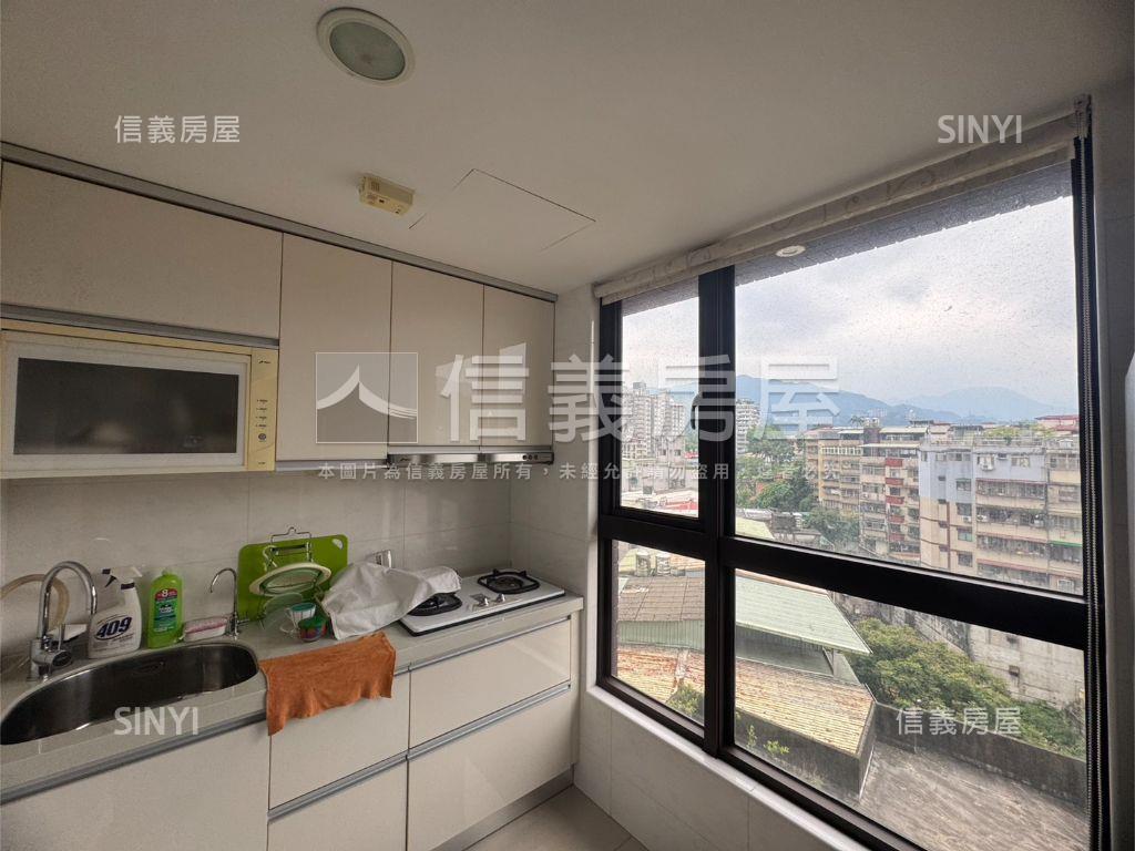 極麗捷運車位美屋房屋室內格局與周邊環境