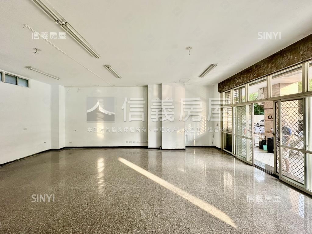 幸福台灣大面寬金店面房屋室內格局與周邊環境