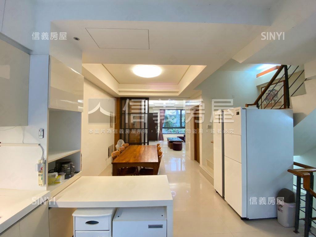 沙鹿電梯別墅美視野可看屋房屋室內格局與周邊環境