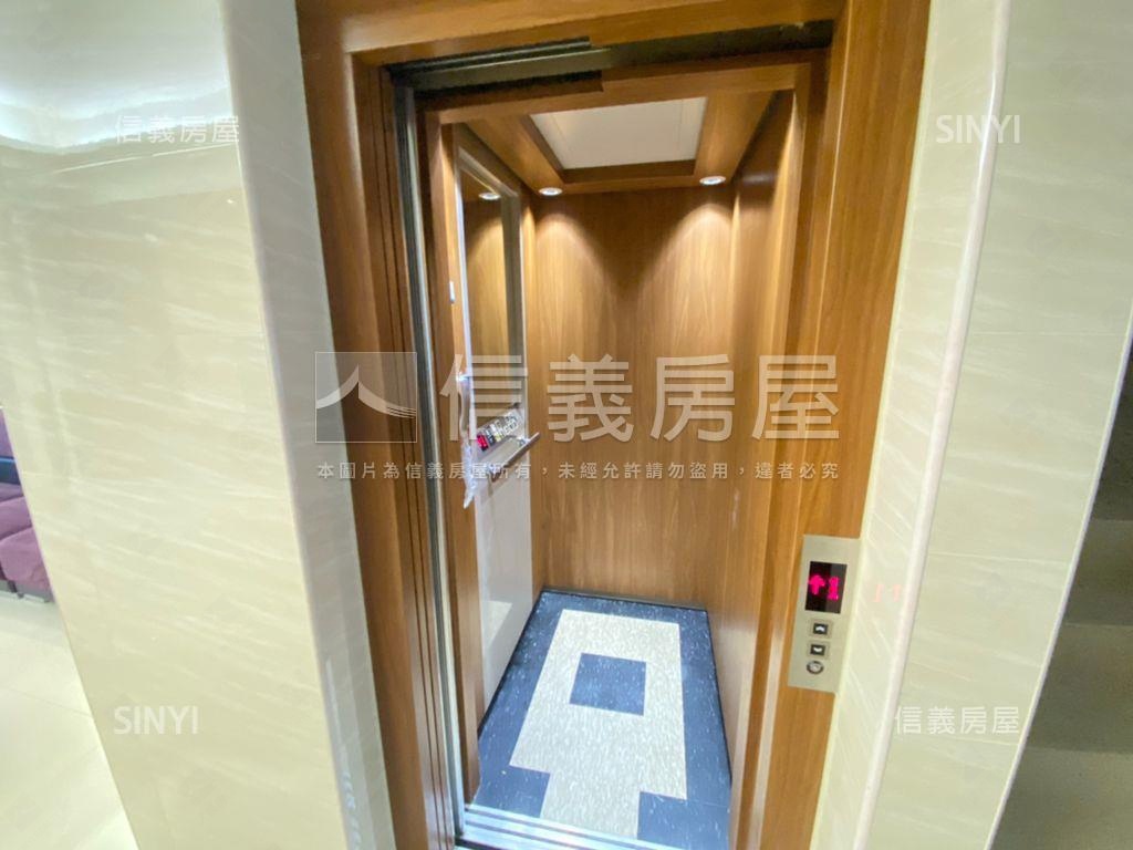 沙鹿電梯別墅美視野可看屋房屋室內格局與周邊環境