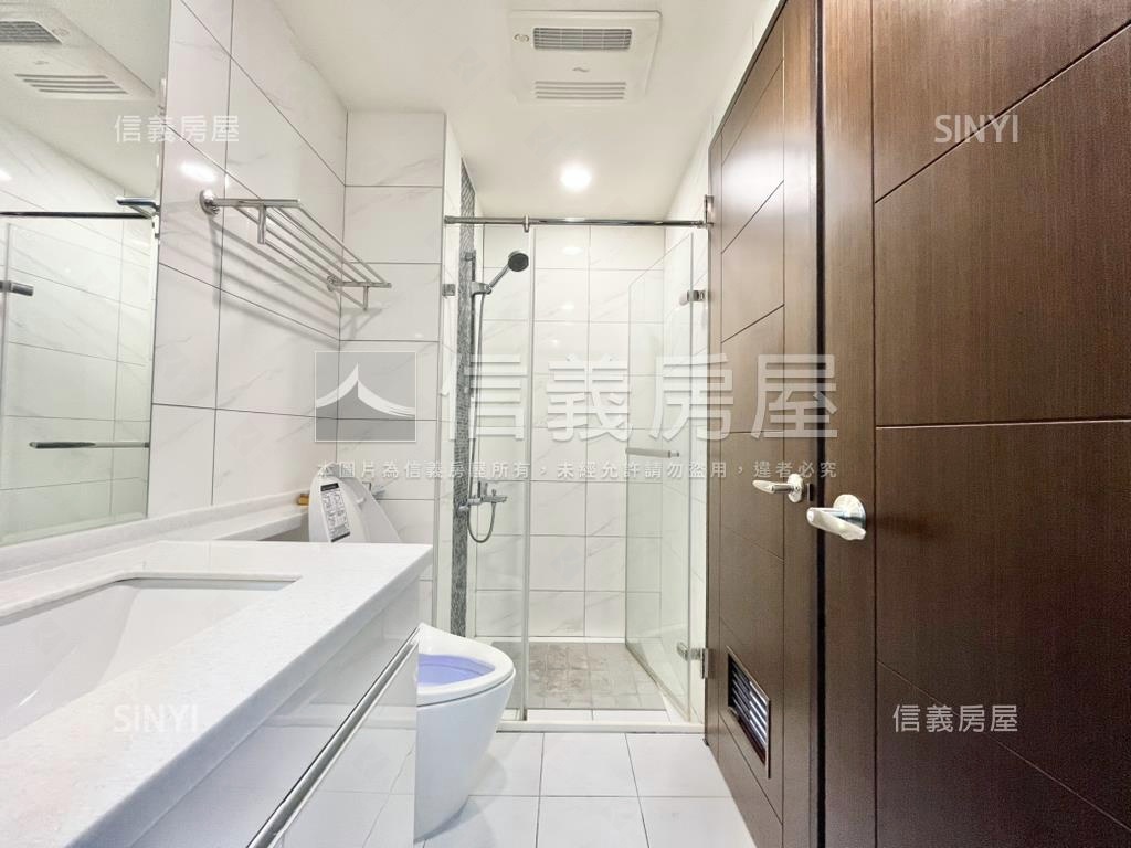 君泰稀有山景兩房車位房屋室內格局與周邊環境