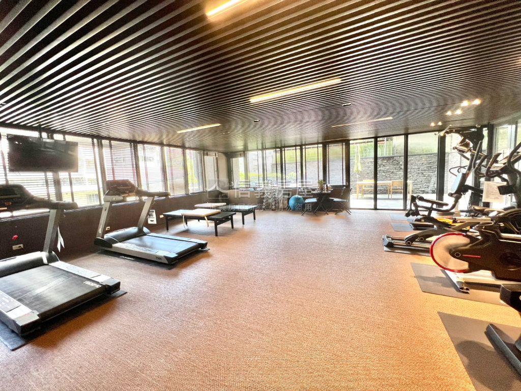 美裝優陞學兩房加車位房屋室內格局與周邊環境