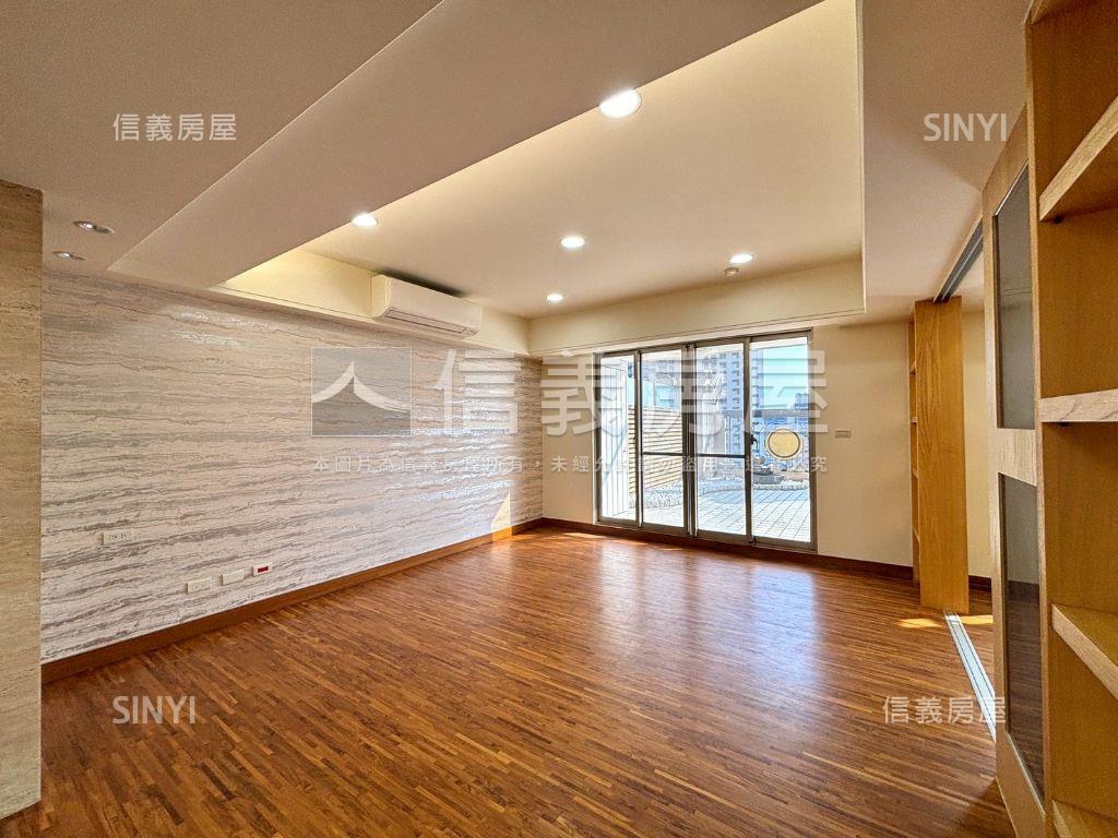 圓頂藝術廳露臺戶房屋室內格局與周邊環境