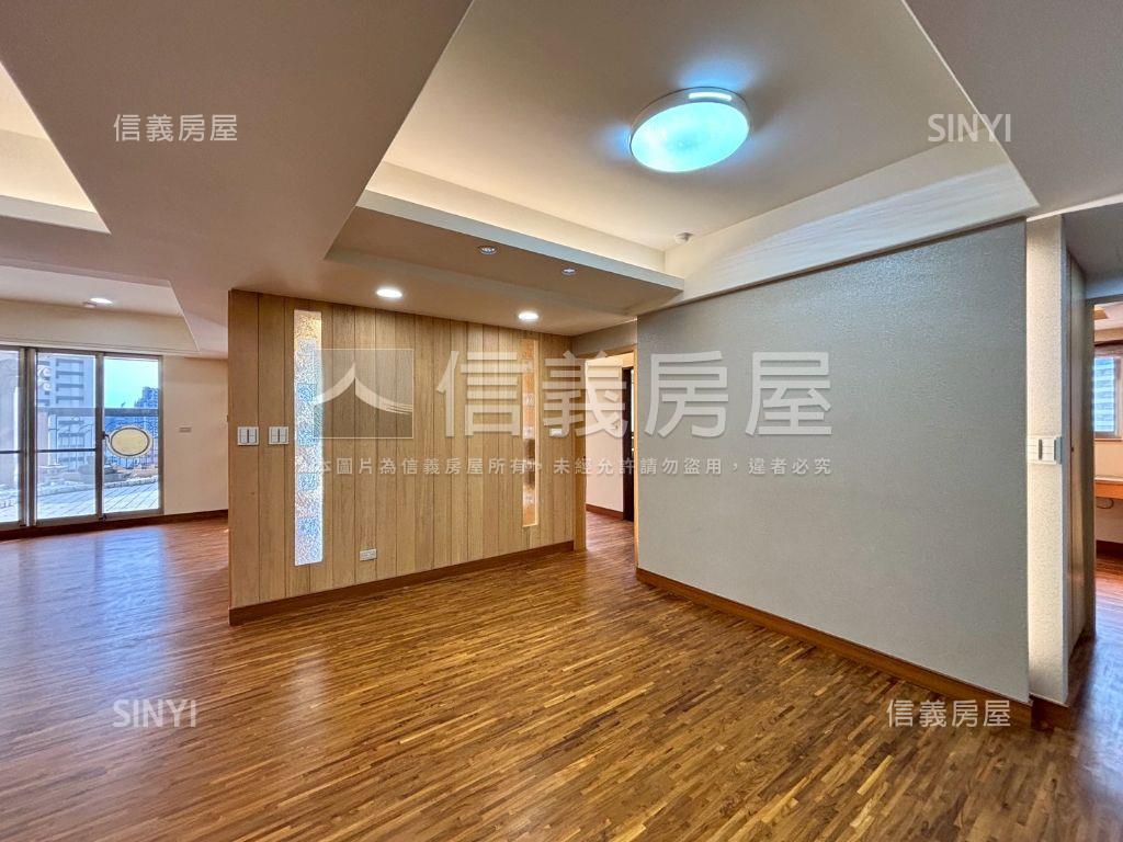 圓頂藝術廳露臺戶房屋室內格局與周邊環境