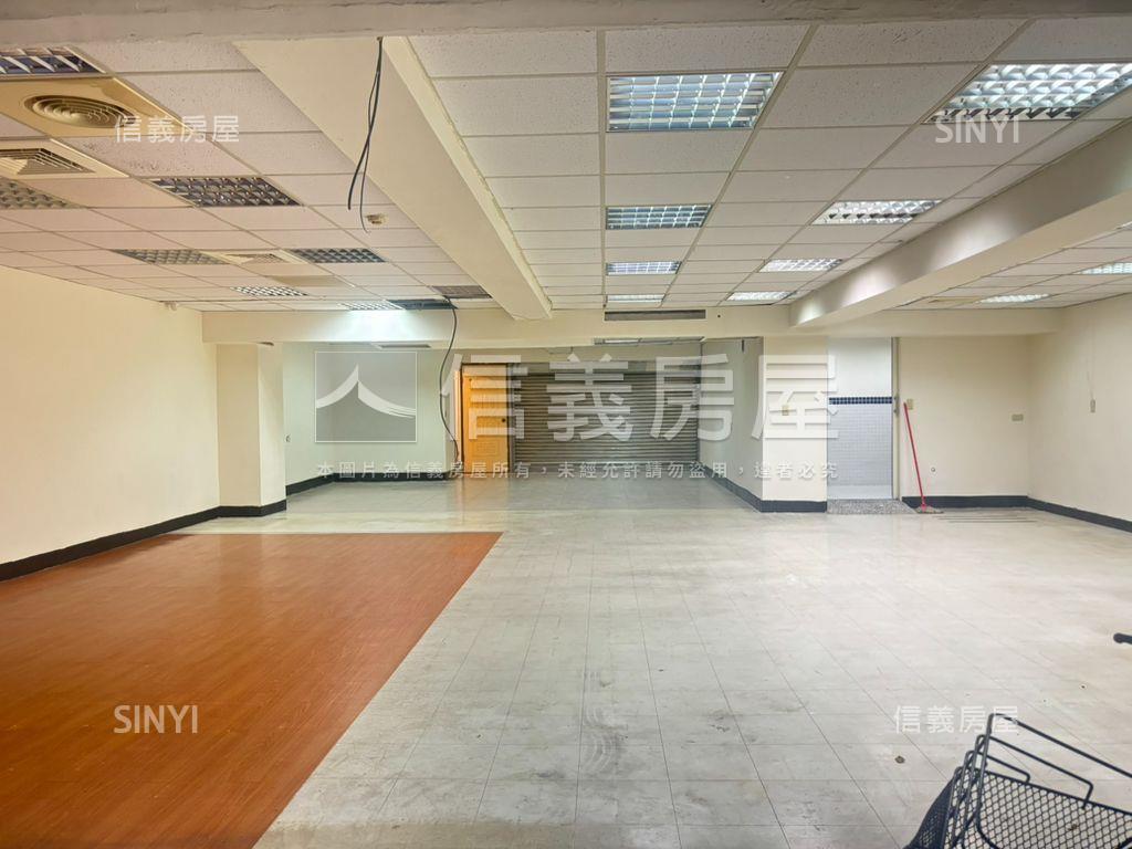 萬芳８米大面寬住辦房屋室內格局與周邊環境