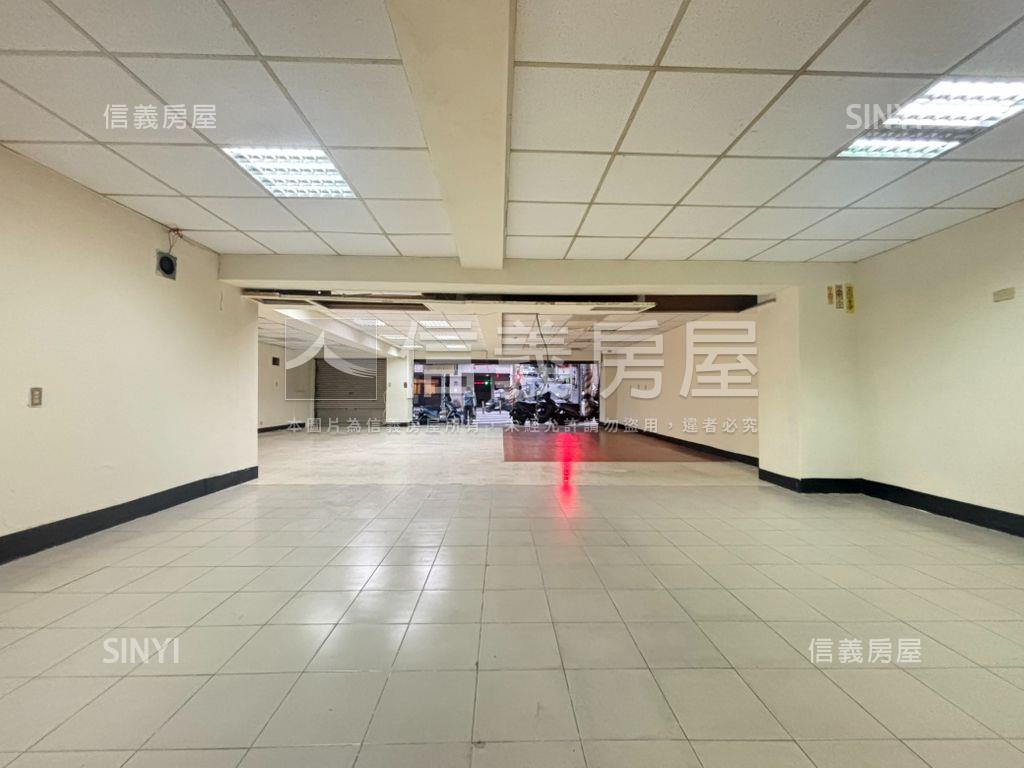萬芳８米大面寬住辦房屋室內格局與周邊環境