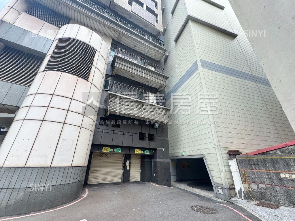 頂溪捷運站旁獨立產權車位房屋室內格局與周邊環境