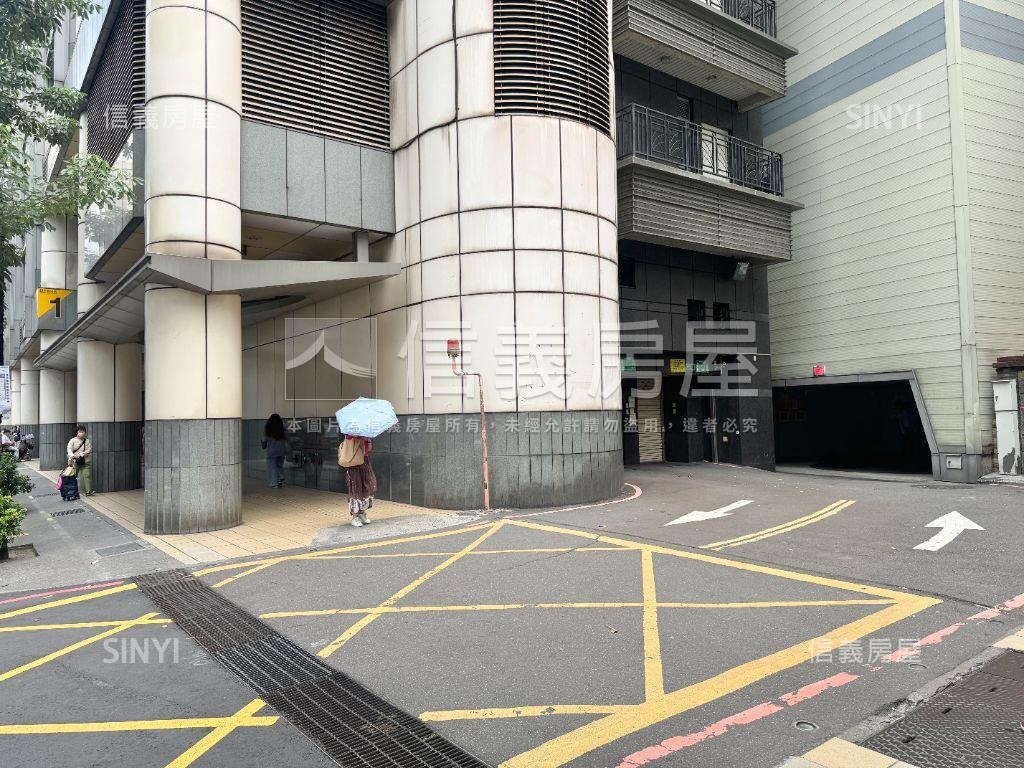 頂溪捷運站旁獨立產權車位房屋室內格局與周邊環境