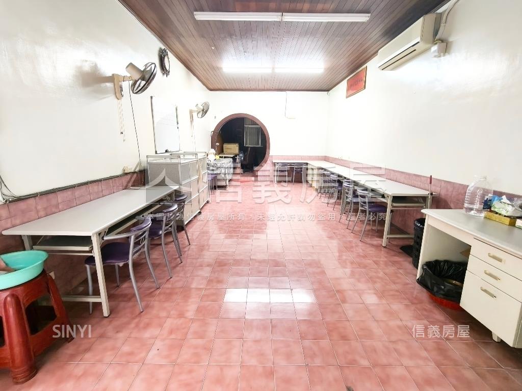 復橫一路正路４樓透天房屋室內格局與周邊環境