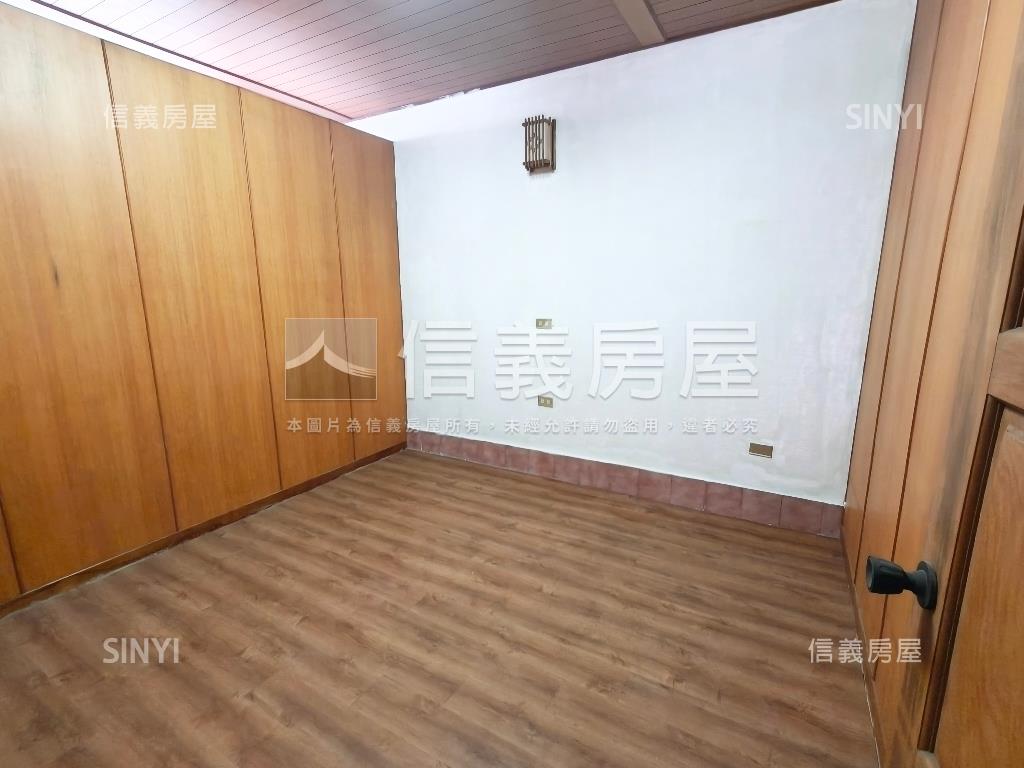 復橫一路正路４樓透天房屋室內格局與周邊環境