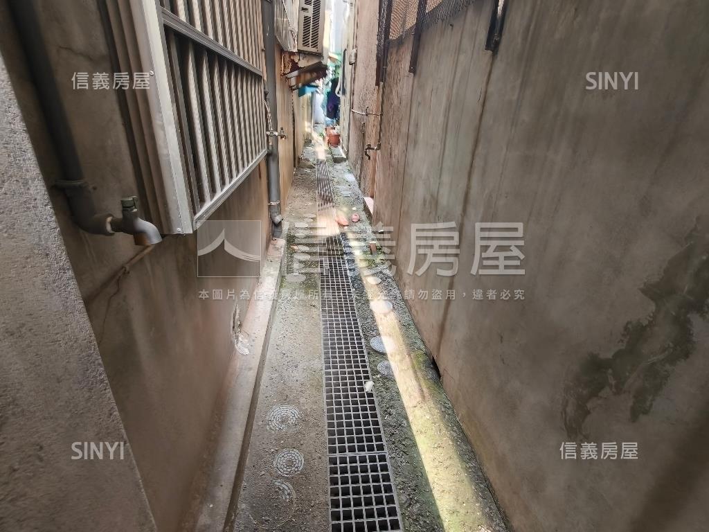 復橫一路正路４樓透天房屋室內格局與周邊環境