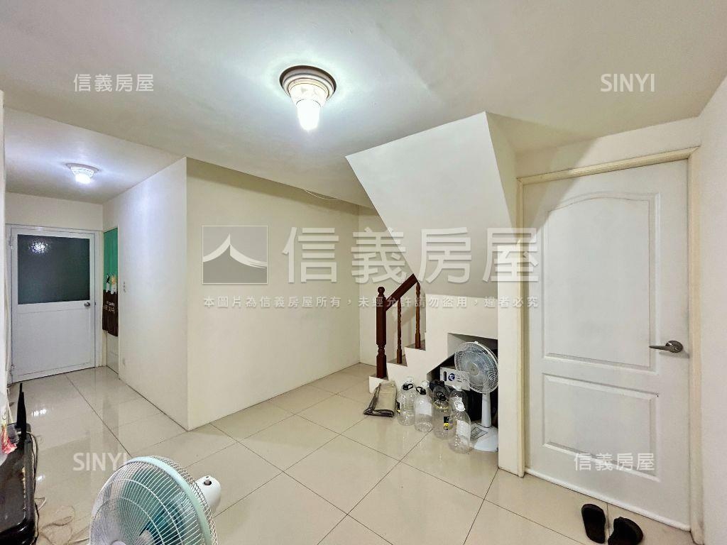 中正綠蔭靜巷挑高一樓房屋室內格局與周邊環境