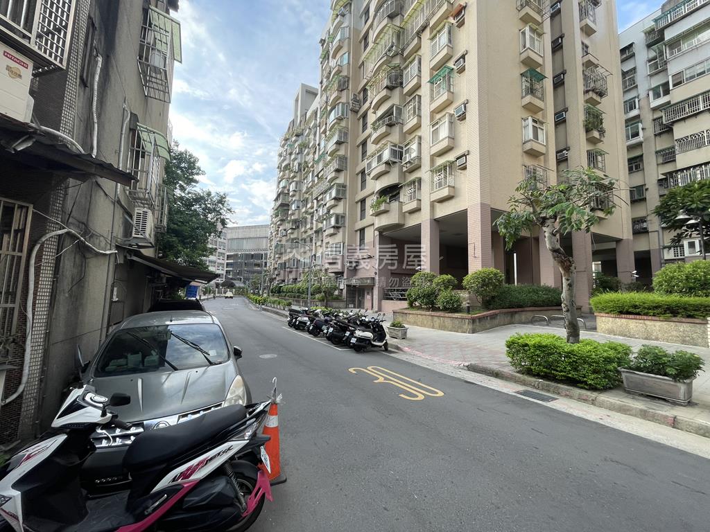 萬大一樓好方便房屋室內格局與周邊環境