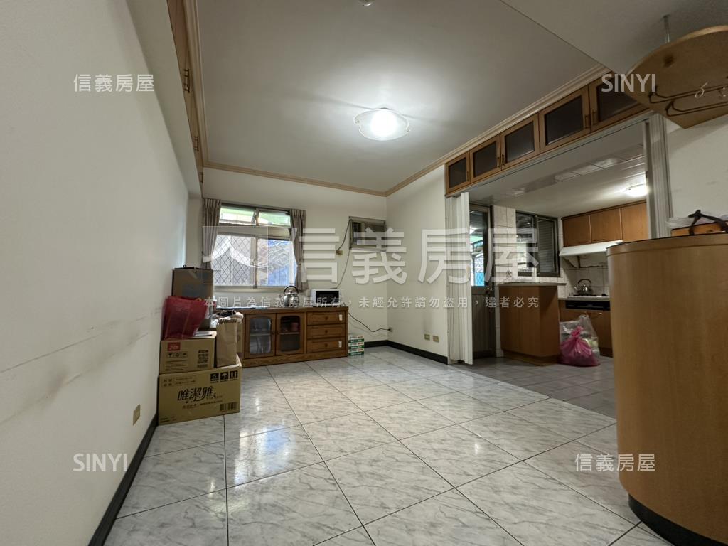 稀有中央新村前段大三房房屋室內格局與周邊環境