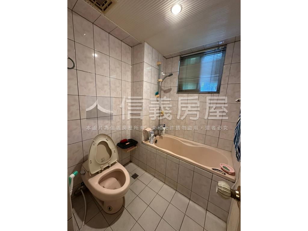 稀有中央新村前段大三房房屋室內格局與周邊環境