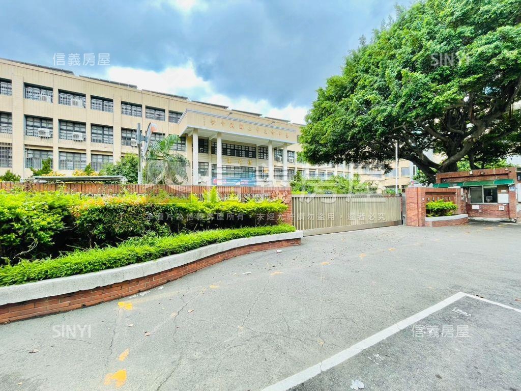 文華高中旁三房學區宅房屋室內格局與周邊環境