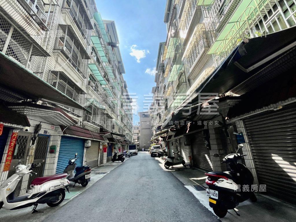 鳳頂好收租車庫透天房屋室內格局與周邊環境