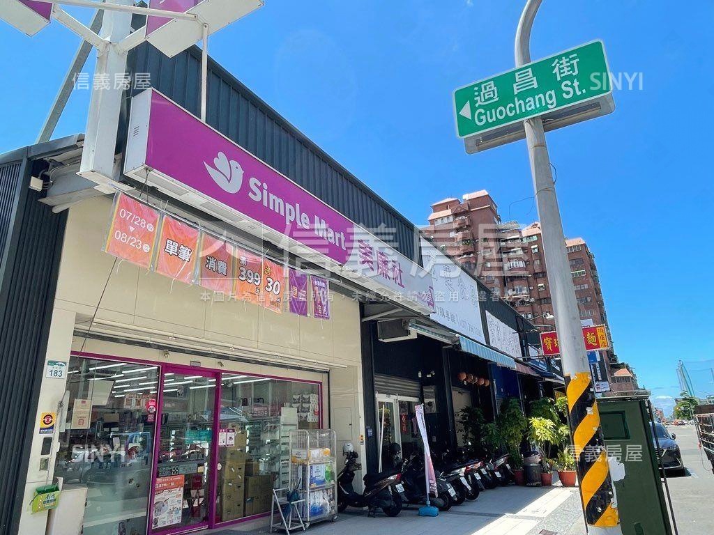 鳳頂好收租車庫透天房屋室內格局與周邊環境