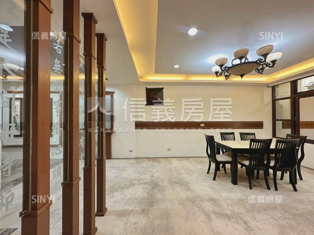 南屯大面寬大地坪庭院別墅房屋室內格局與周邊環境