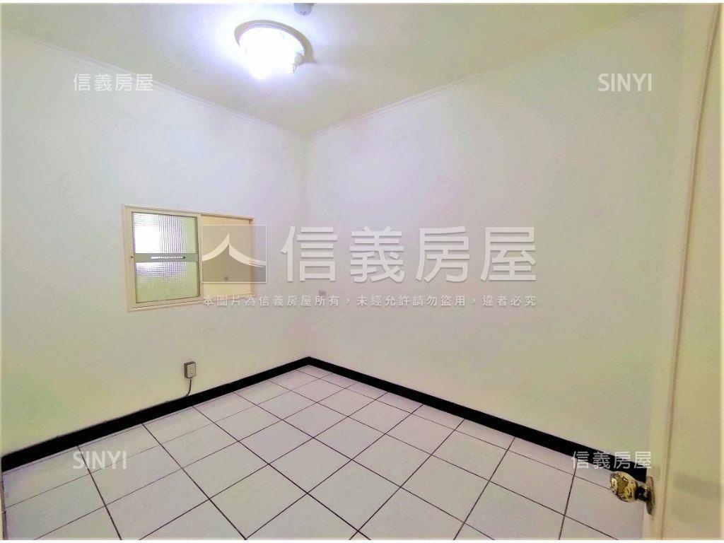 德行東路黃金透天房屋室內格局與周邊環境