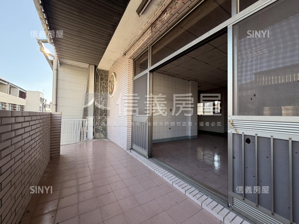 近中華西路｜前後臨路透天房屋室內格局與周邊環境