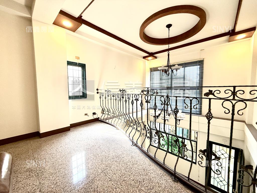 仁雄商圈雙車邊間美墅房屋室內格局與周邊環境