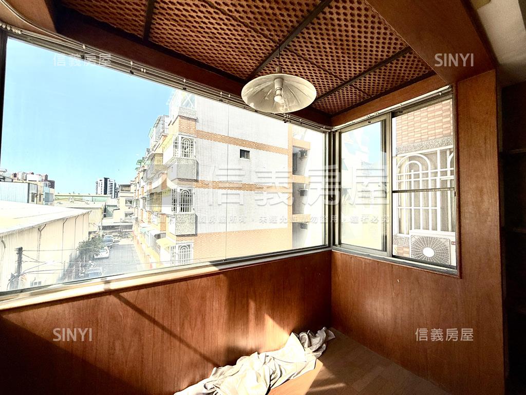 仁雄商圈雙車邊間美墅房屋室內格局與周邊環境