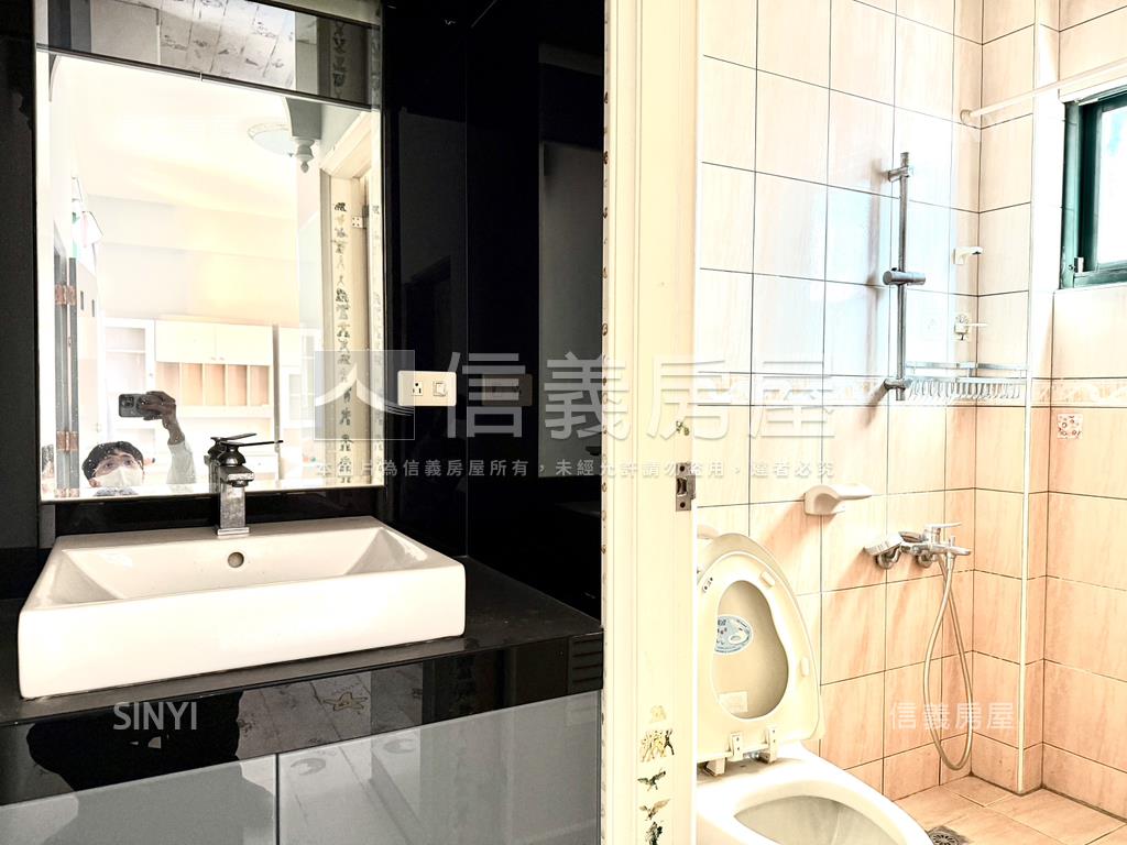 仁雄商圈雙車邊間美墅房屋室內格局與周邊環境