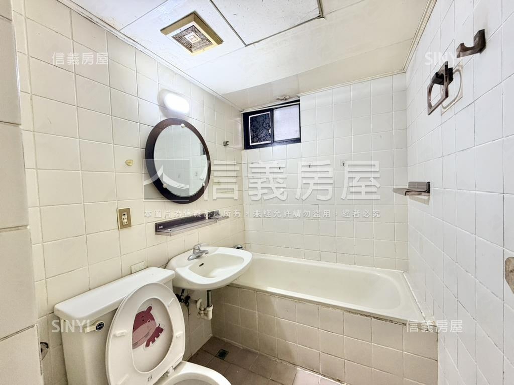 國泰皇家露臺邊間大空間房屋室內格局與周邊環境