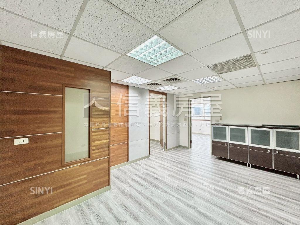 專任水晶華廈自住佳房屋室內格局與周邊環境