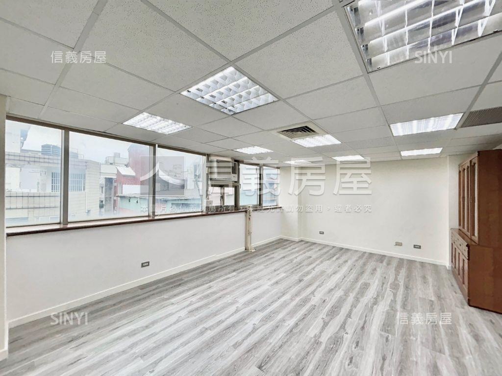 專任水晶華廈自住佳房屋室內格局與周邊環境