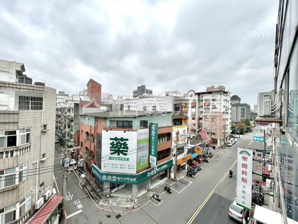 專任水晶華廈自住佳房屋室內格局與周邊環境