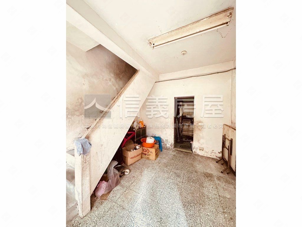 近１０１超值小透天房屋室內格局與周邊環境