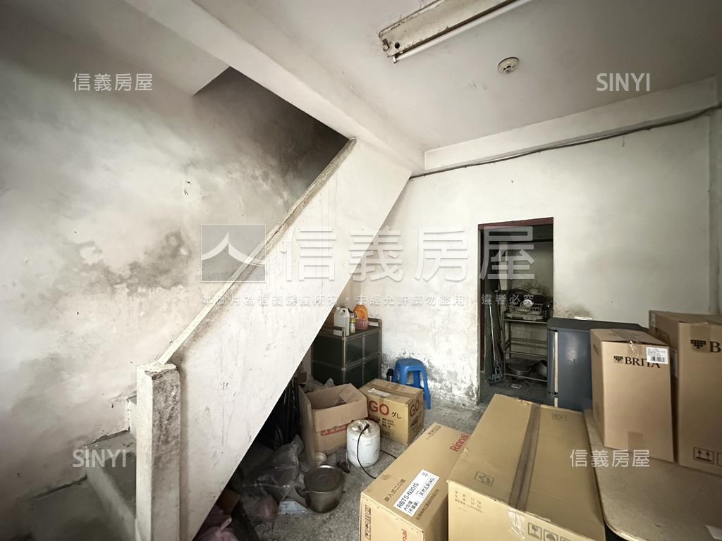 近１０１超值小透天房屋室內格局與周邊環境