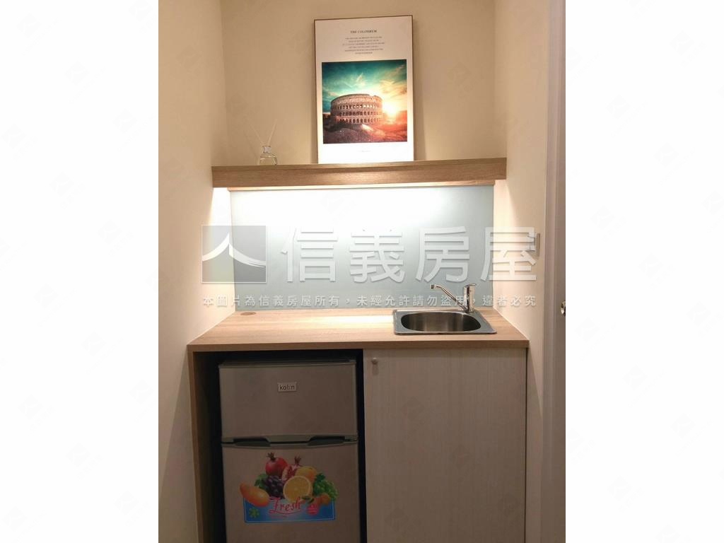 近東湖精美隔套３房房屋室內格局與周邊環境