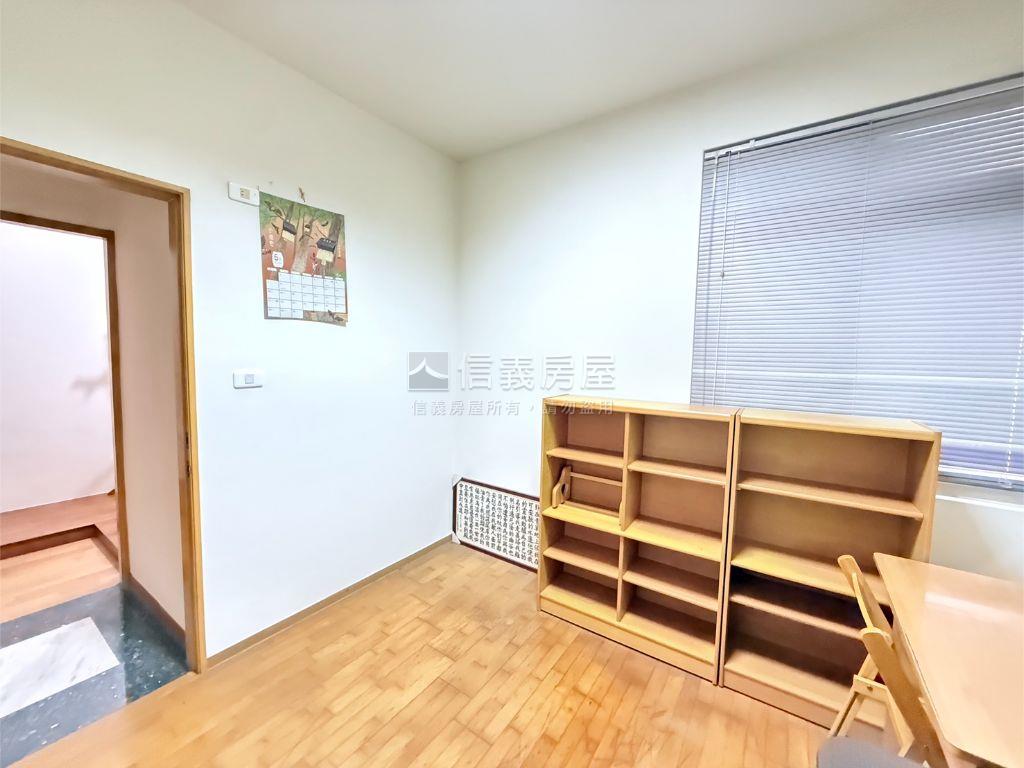 專任糖安居四房平車房屋室內格局與周邊環境