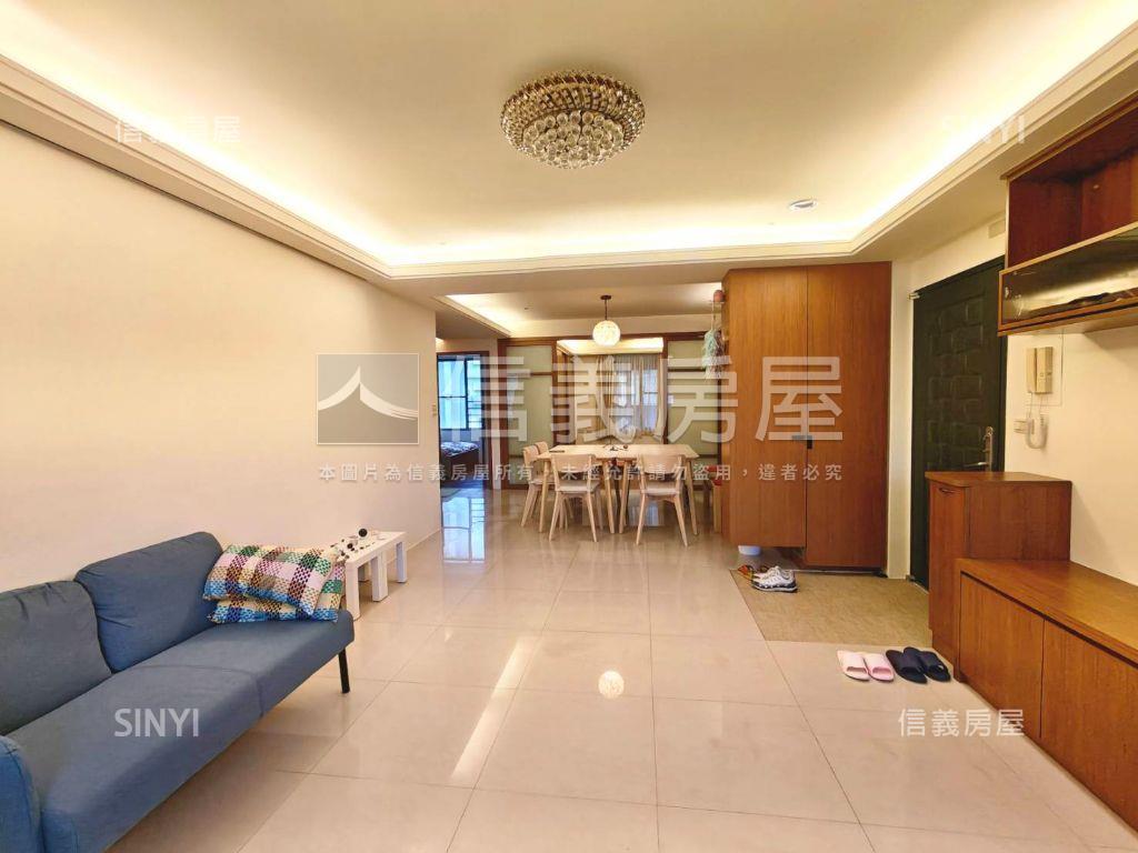 唐寧街美麗三房雙車位房屋室內格局與周邊環境