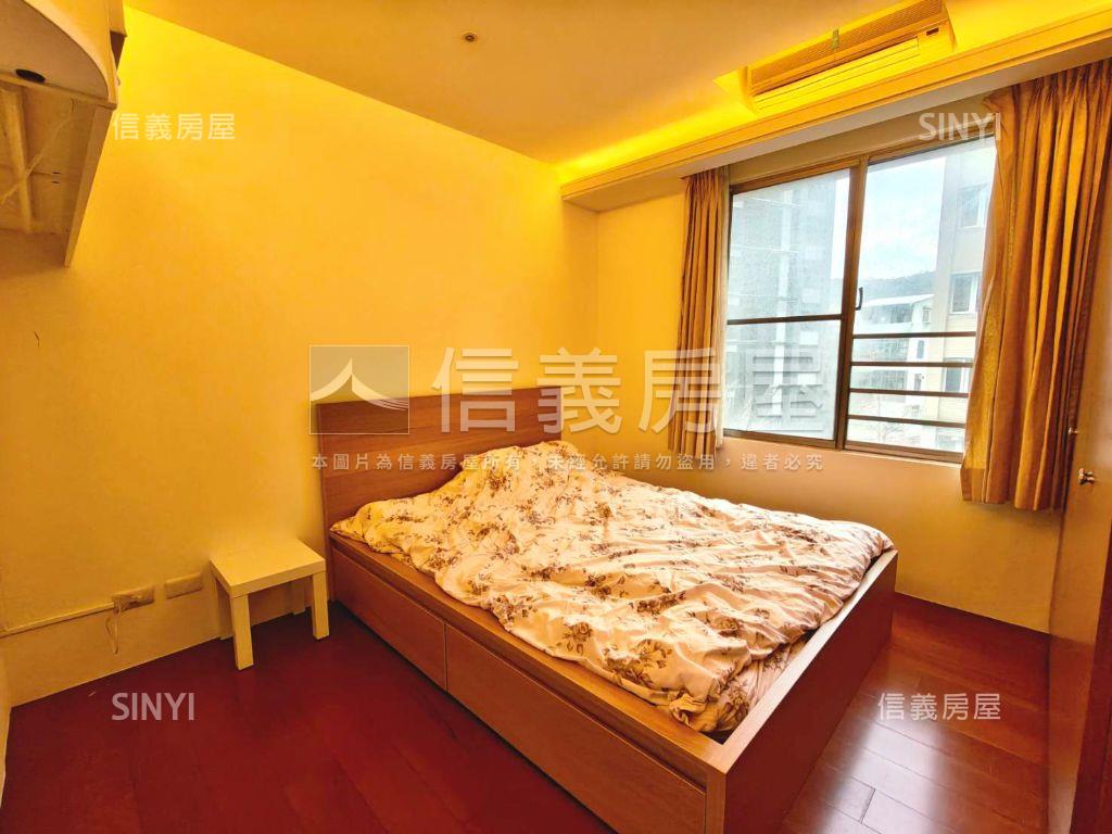 唐寧街美麗三房雙車位房屋室內格局與周邊環境