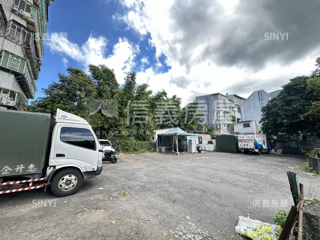 土城明德路稀有臨路土地房屋室內格局與周邊環境
