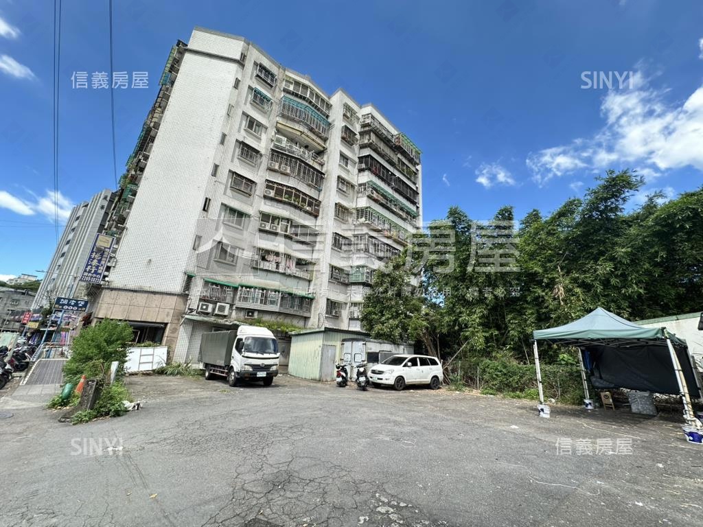 土城明德路稀有臨路土地房屋室內格局與周邊環境