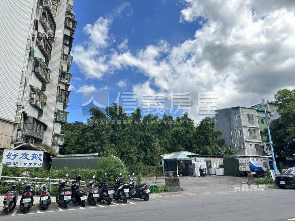 土城明德路稀有臨路土地房屋室內格局與周邊環境