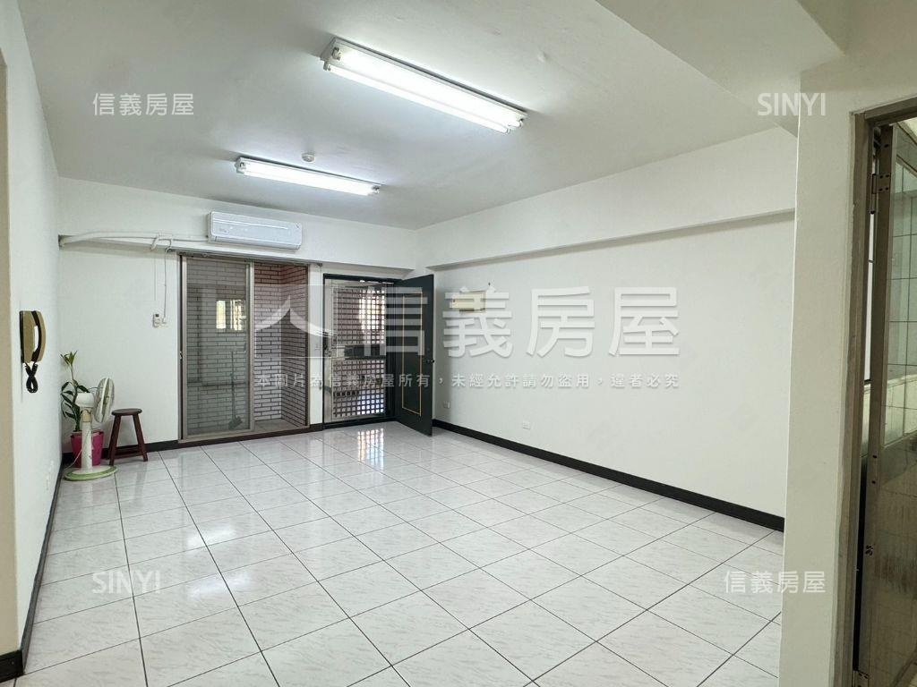 降價！公益路旁三房附車位房屋室內格局與周邊環境