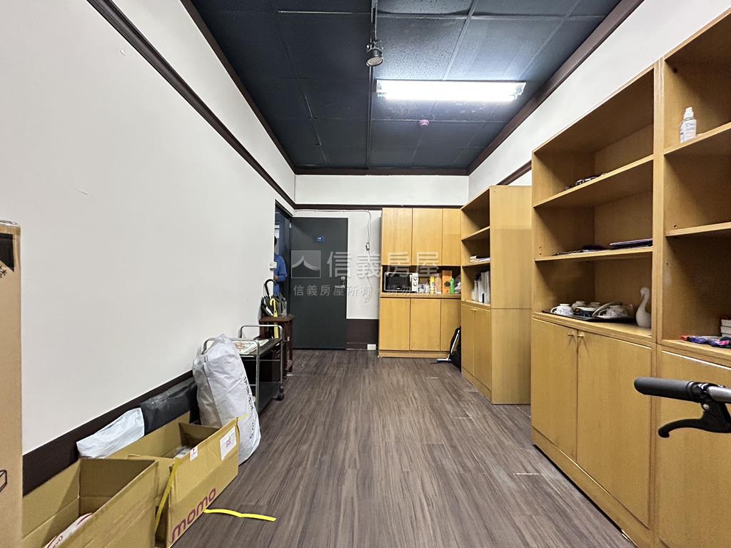 稀有坡平大空間店辦房屋室內格局與周邊環境