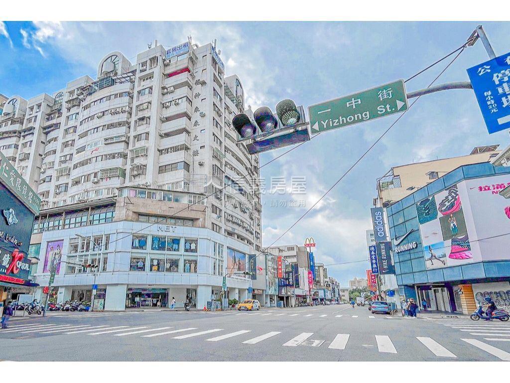 北區現況前後陽台大三房房屋室內格局與周邊環境