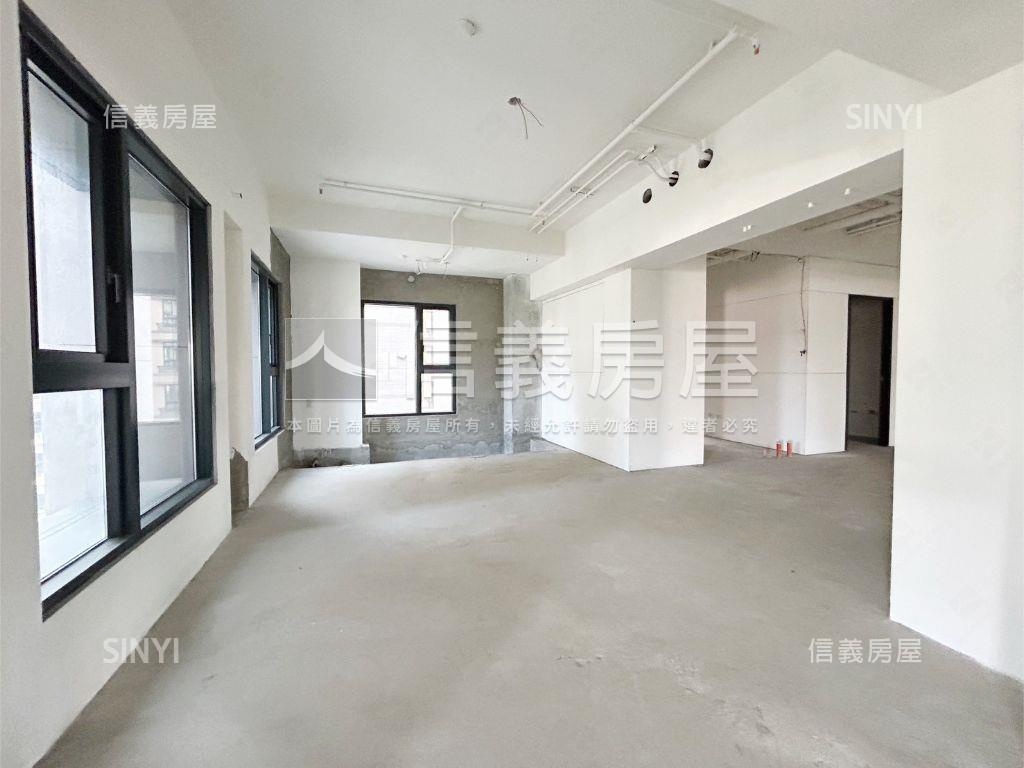 京城帝王雙車位房屋室內格局與周邊環境