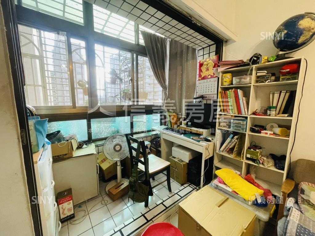 海山學府方正邊間三房房屋室內格局與周邊環境