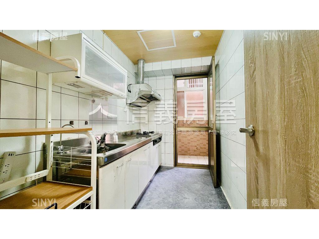 靓麗園電梯兩房車位房屋室內格局與周邊環境