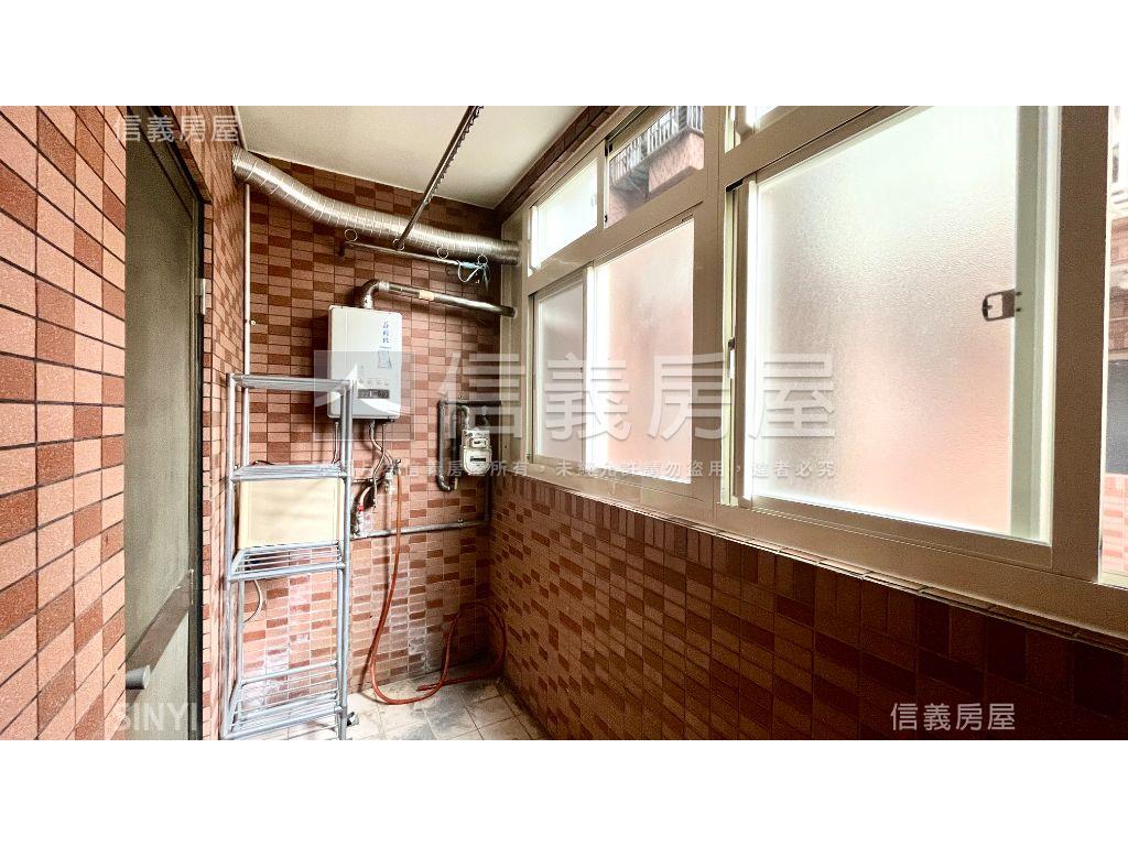 靓麗園電梯兩房車位房屋室內格局與周邊環境